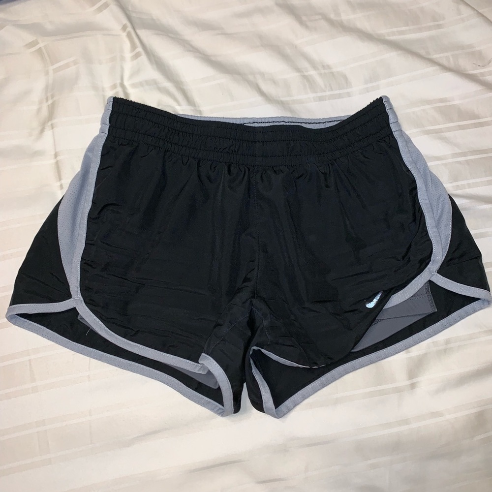 Black nike shorts